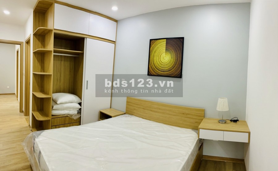 Tôi cần bán gấp 02 căn hộ 1606 và 2209 CT1, chung cư Ban Cơ Yếu. DT 124m2, bán 3,2 tỷ, bao phí. LH 0981623047