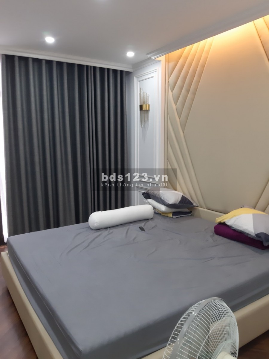 Bán gấp nhà dịch vụ tại khu đô thị Xa La 5 tầng 50m2 mặt tiền 5m giá chỉ 6,6 tỷ