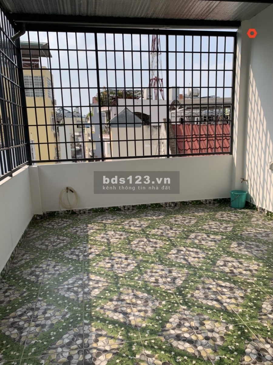 Nhà Mới Xây HXT D2, 4x18m. trệt, 3lầu. full máy lạnh.