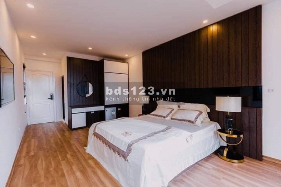 Bán nhà Nguyễn Khang, Cầu Giấy. ô tô, KD. 95m2 8T thang máy…