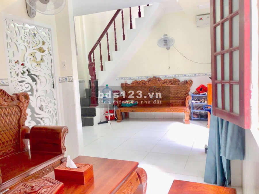 Bán nhà cực đẹp, Cách Mạng Tháng 8, Quận 10, 37m2, chỉ 4 tỷ