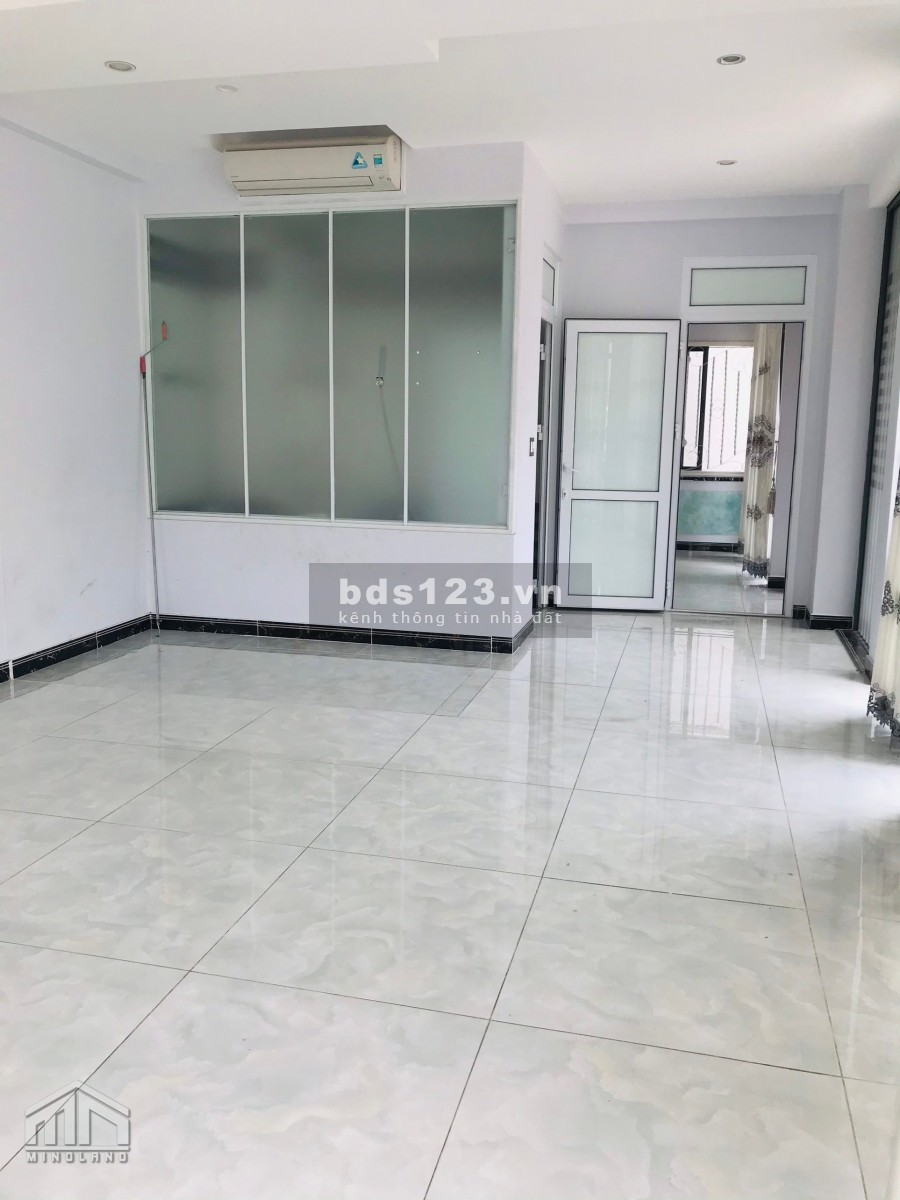Cho thuê mặt bằng văn phòng 45m2 được ở lại giá 9 triệu/tháng trong KDC Vạn Phúc City Thủ Đức