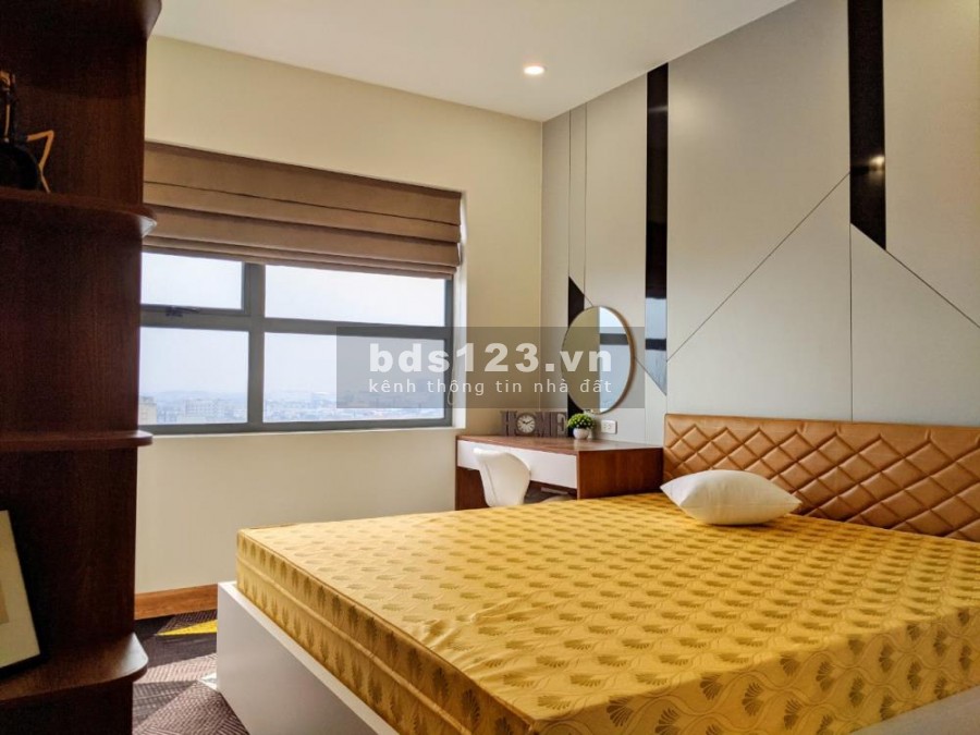 Bán nhà Long Biên 4 tầng 34m, 2.4 tỷ