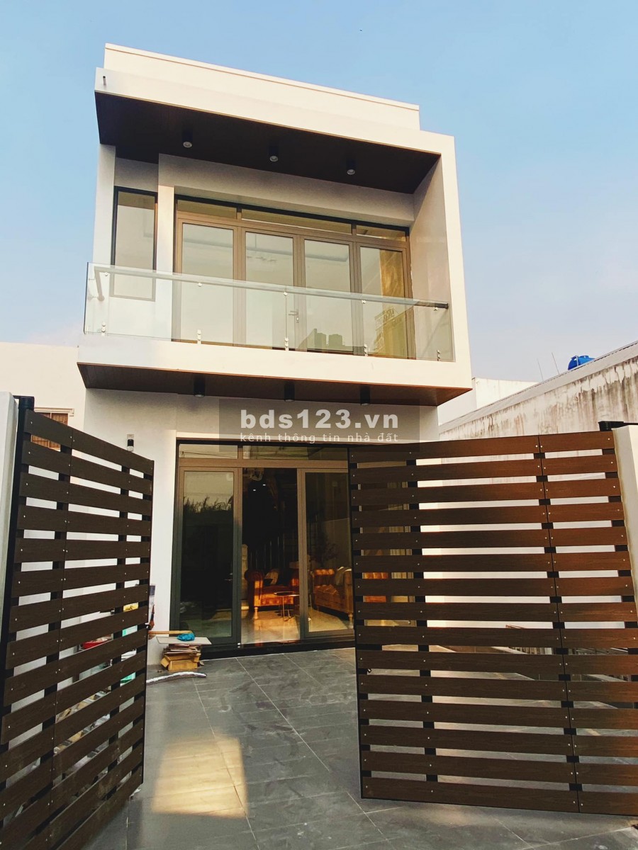 Nhà bán 1 lầu 110m2 đường Đinh Đức Thiện Sổ hồng riêng