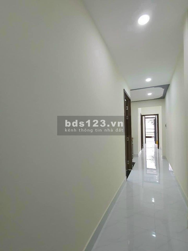 Nhà bán 1 lầu 110m2 đường Đinh Đức Thiện Sổ hồng riêng