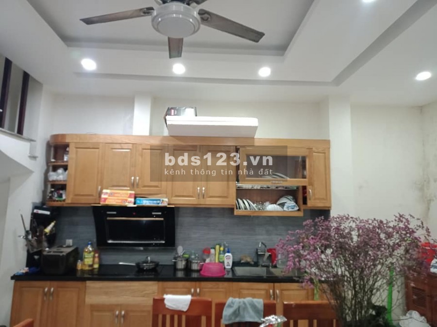 Bán nhà đường Lê Hồng Phong quận 10, HXH, tiện ích VIP, 37m2- 0972010495