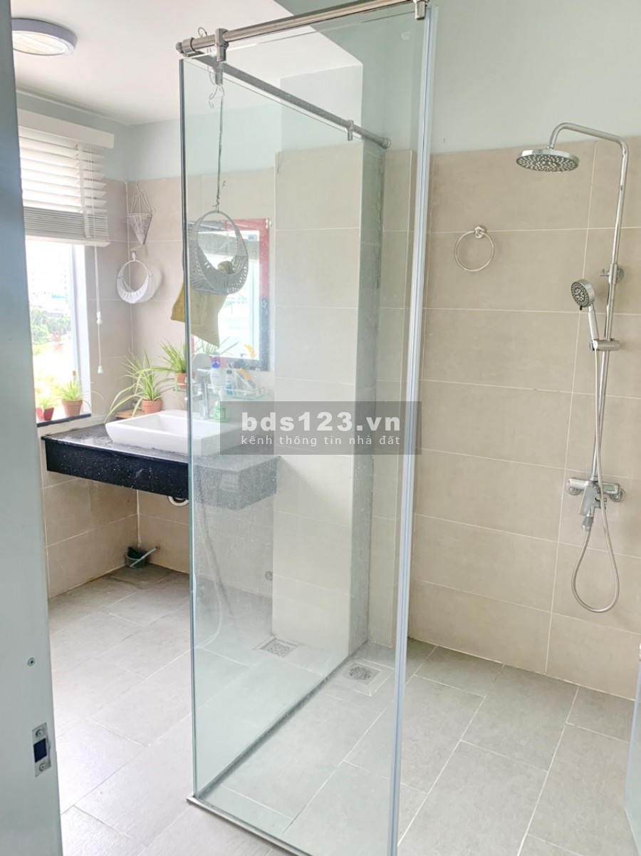 Cho thuê nhà đẹp 2 lầu mặt tiền đường Bông Sao Phường 5 Quận 8