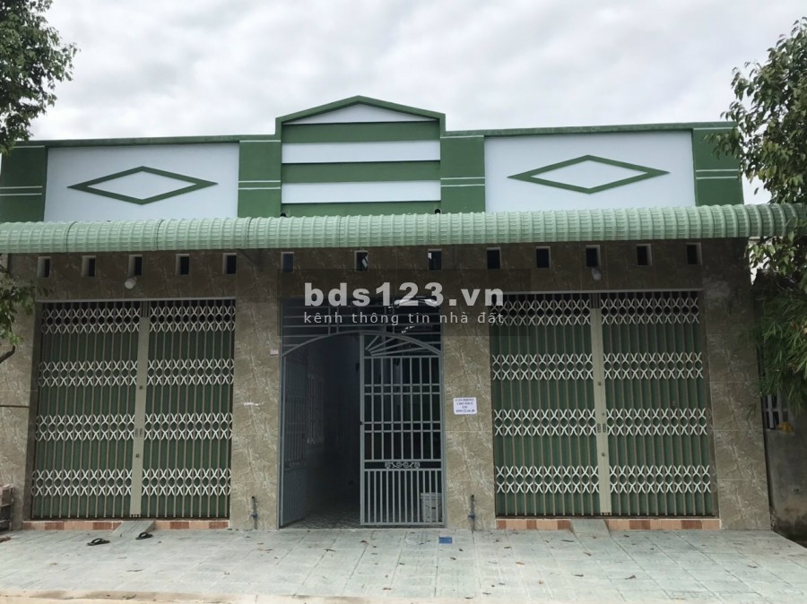 Ra Quê ở hẳn nên muốn sang lại 2 dãy nhà trọ 300m2(10x30) gồm có 16 phòng 2kiot, Thu nhập 25 triệu/ tháng