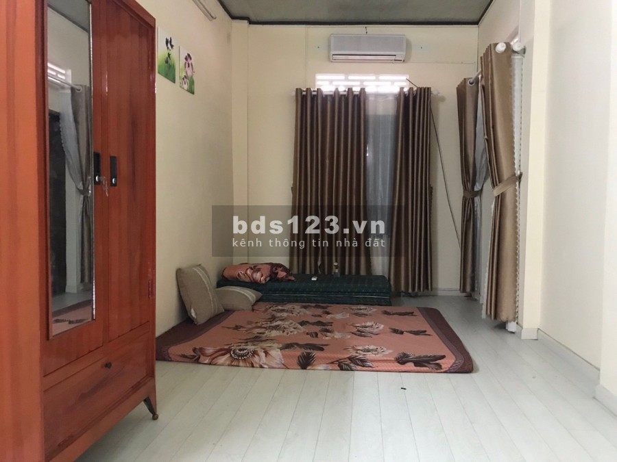 Bán nhà trung tâm phố : 32/3 quang trung - nha trang giá siêu rẻ