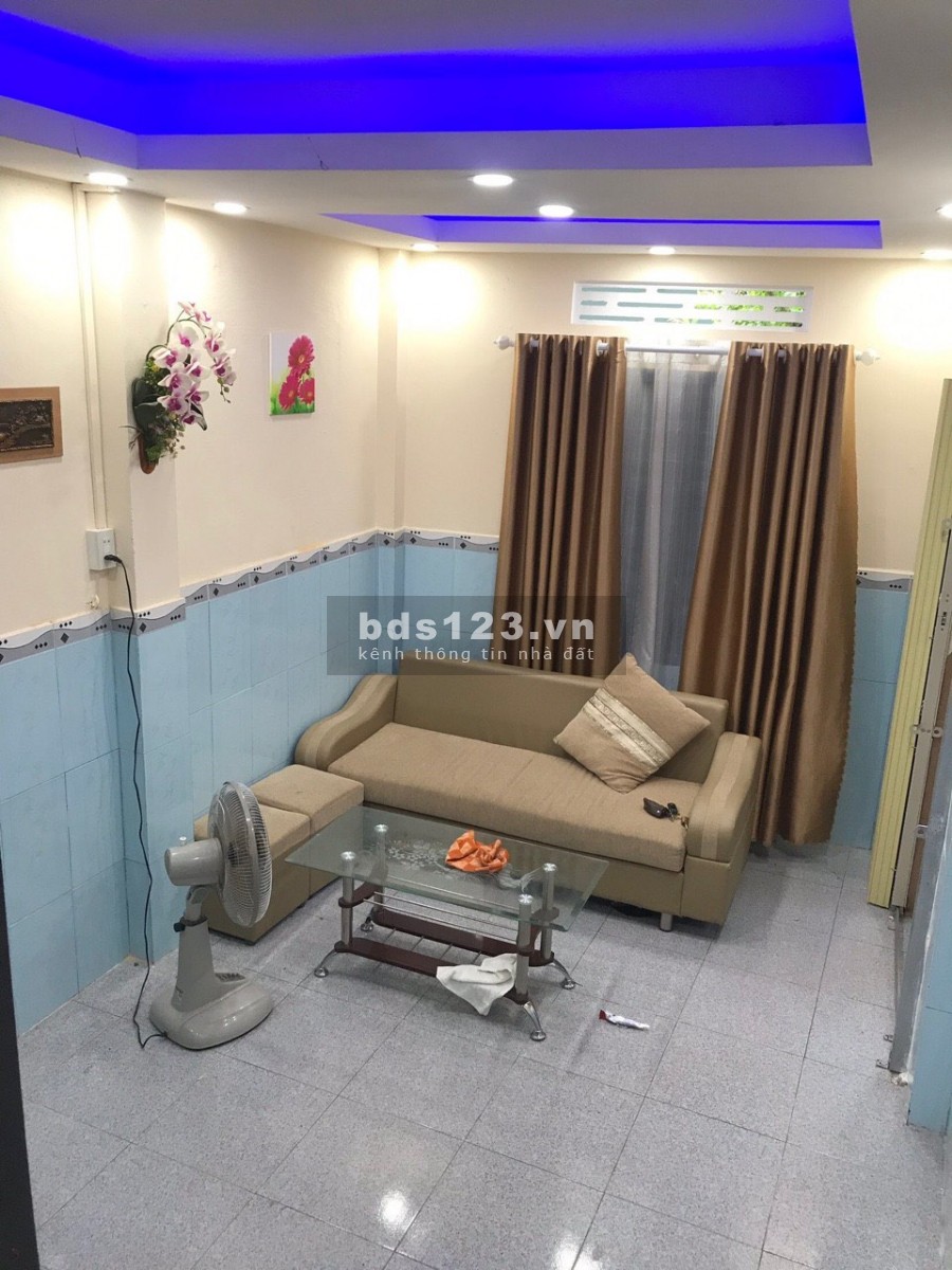 Bán nhà trung tâm phố : 32/3 quang trung - nha trang giá siêu rẻ