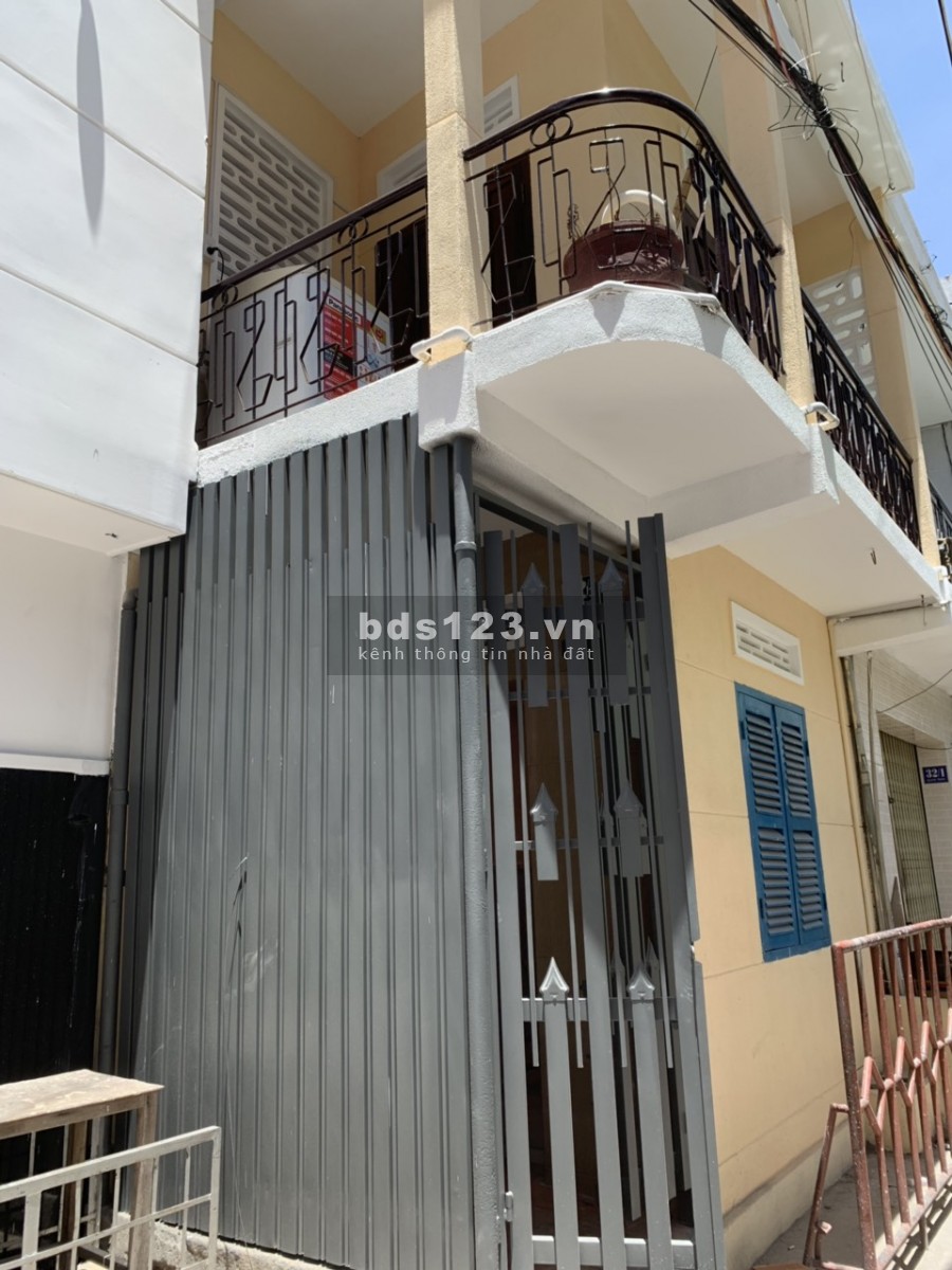 Bán nhà trung tâm phố : 32/3 quang trung - nha trang giá siêu rẻ