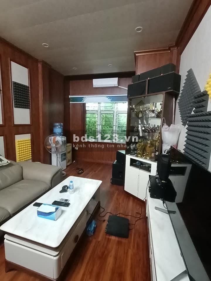 VIEW HỒ VỈA HÈ THÊNH THANG KINH DOANH SIÊU BẤT CHẤP GIÁ 7 TỶ