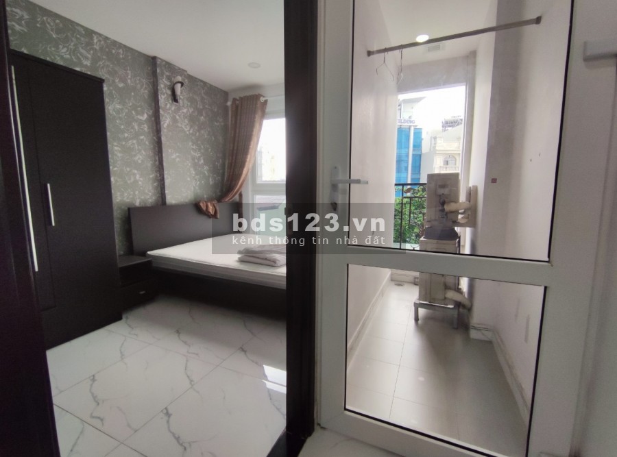 Căn hộ dich vụ 1PN, 2PN full nội thất cách sân bay 500m,