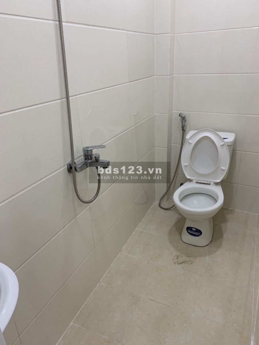 Kẹt tiền cần bán nhà đường 7m thông với chợ Liên Khu 45,buôn bán kinh doanh được