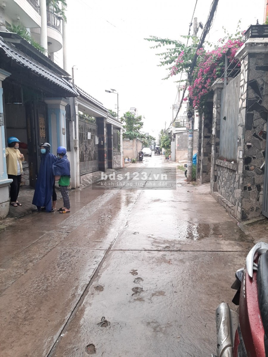 Kẹt tiền cần bán nhà đường 7m thông với chợ Liên Khu 45,buôn bán kinh doanh được