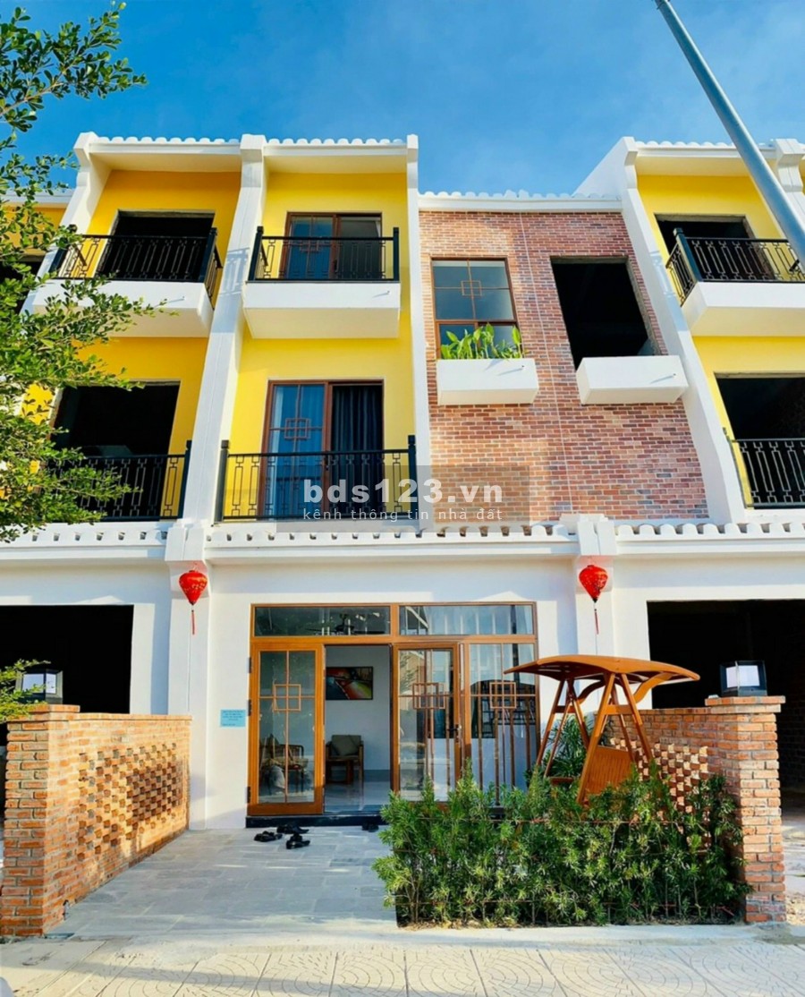 BÁN NHÀ 3 TẦNG 5 PHÒNG ĐỐI DIỆN KHU DU LỊCH RỪNG DỪA BẢY MẪU