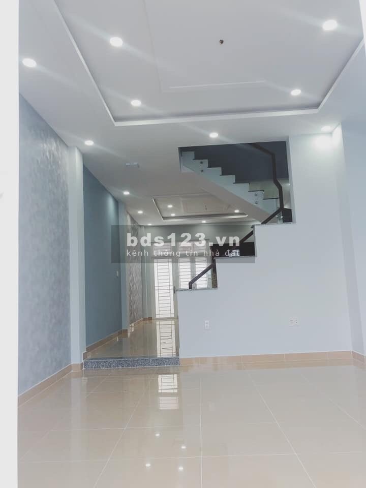 BÁN NHÀ GIÁ RẺ DT 68m2, NGUYÊN CĂN CHÍNH CHỦ, SHr