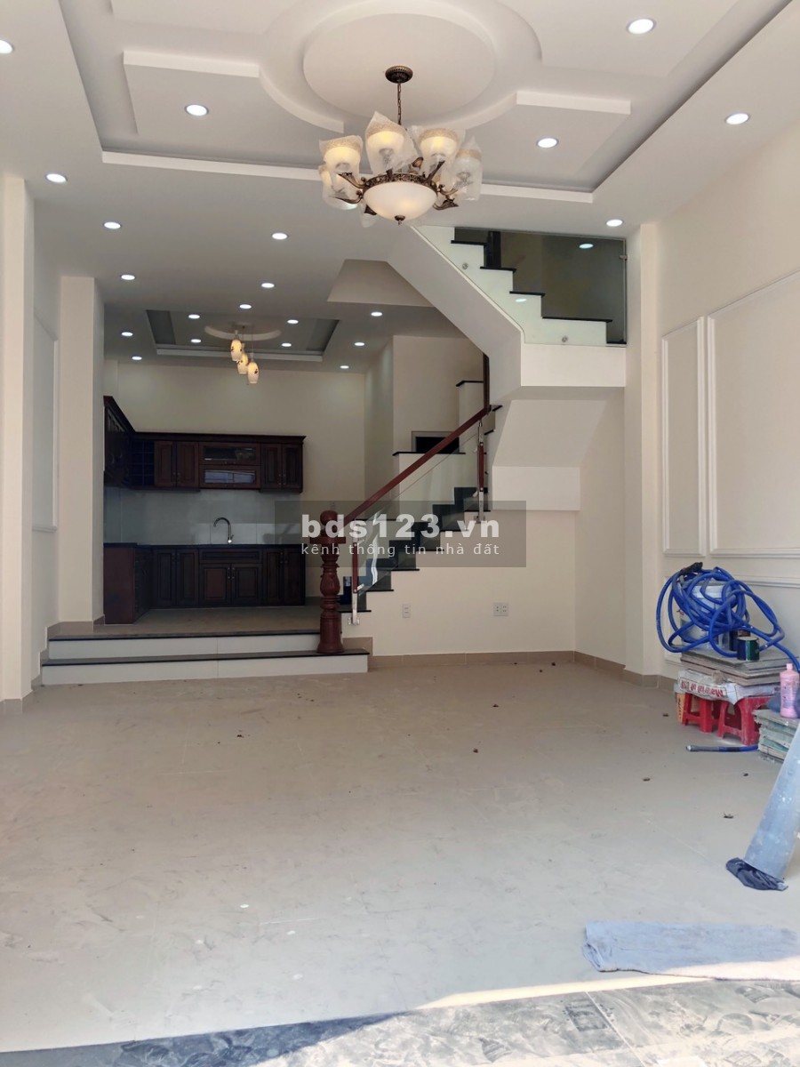 Nhà xây MỚI giá 6,3 tỷ Linh Trung, NÊN MUA ngay ngày HÔM NAY