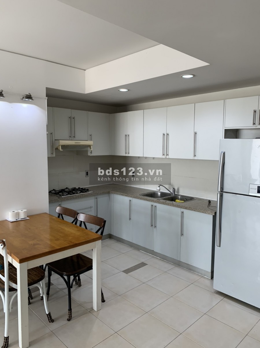 Cần bán gấp hạ giá căn hộ Botanic Tower 2 phòng ngủ, 2WC nội thất y hình 3.9 Tỷ sổ hồng Tel 0942.811.343 Tony đi xem (giữ chìa khóa)