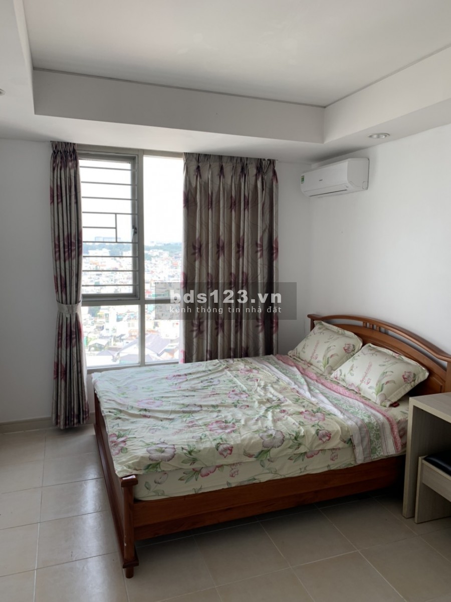 Cần bán gấp hạ giá căn hộ Botanic Tower 2 phòng ngủ, 2WC nội thất y hình 3.9 Tỷ sổ hồng Tel 0942.811.343 Tony đi xem (giữ chìa khóa)
