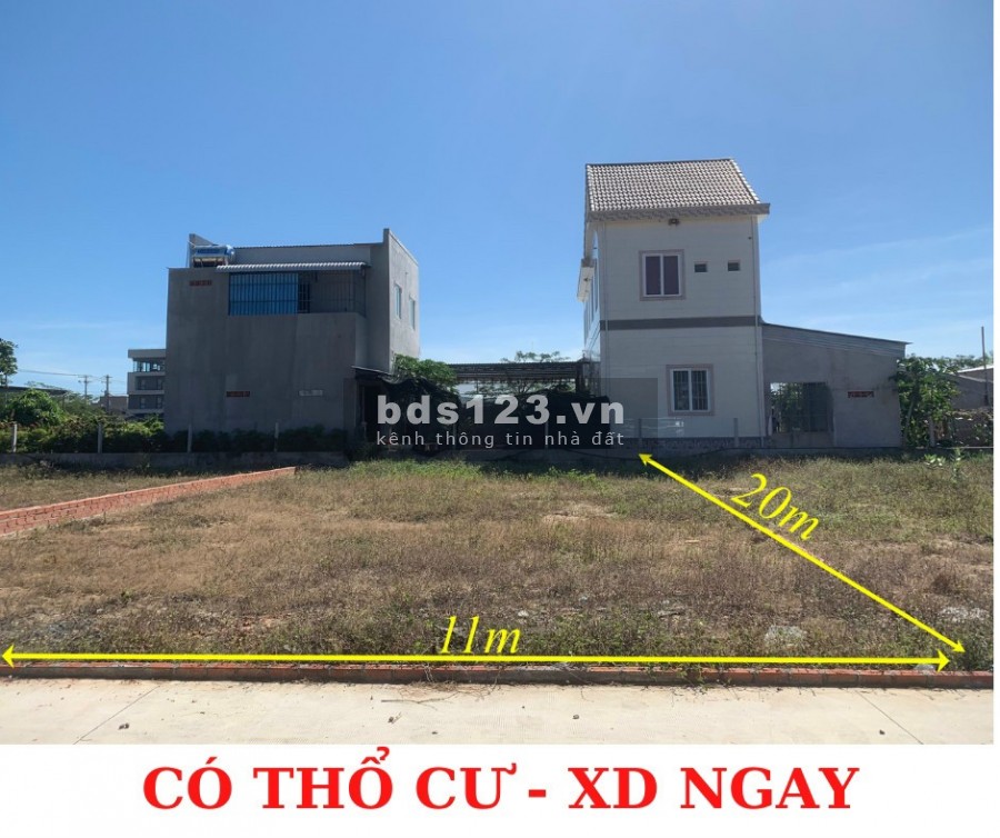 Đất sổ đỏ chính chủ ven biển Hồ Tràm DT 220m2, TC 100m2 Giá 3,39 tỷ. LH: 0939219993