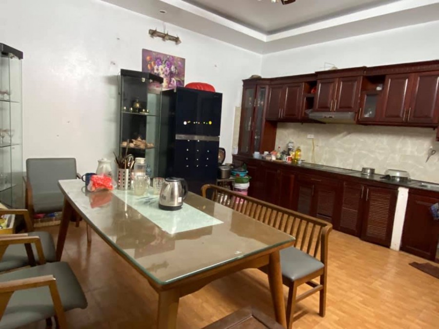 Bán Nhà Kim Giang 60m2 phân lô gần phố ô tô tránh vào nhà MT 5m KD VP