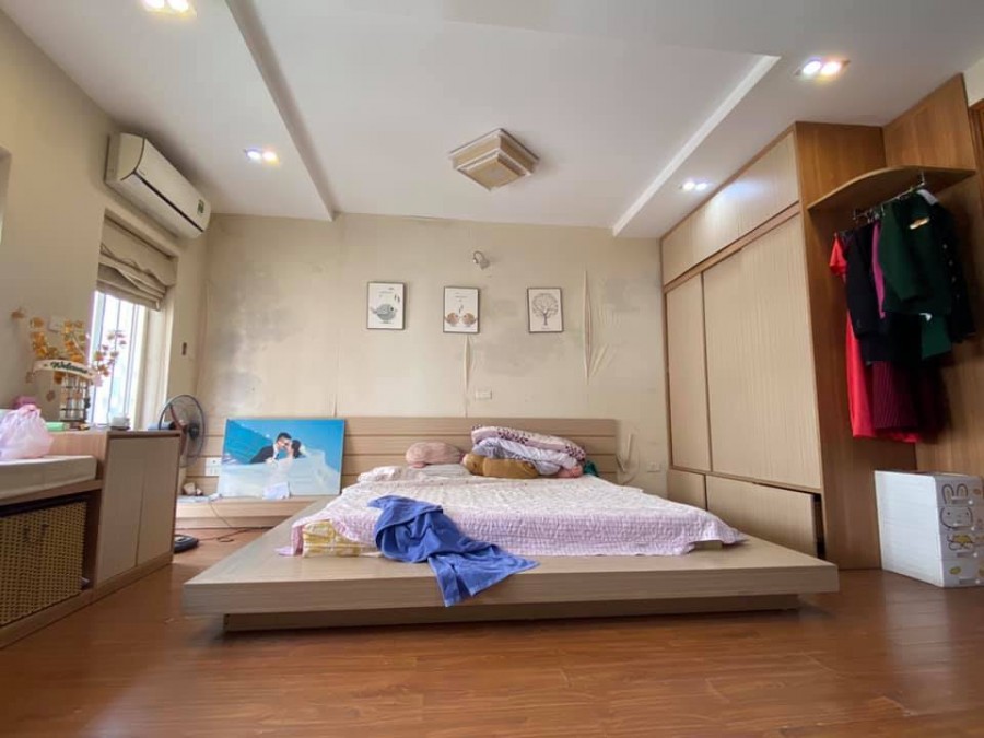 Bán Nhà Kim Giang 60m2 phân lô gần phố ô tô tránh vào nhà MT 5m KD VP