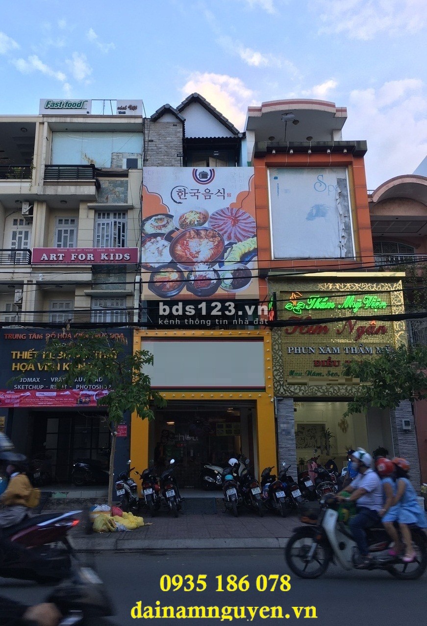 Nguyễn Gia Trí Ph.25 dt 4 x 20 gần cầu Thanh Đa. Vị trí đẹp kd