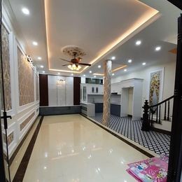 NHÀ MỚI HOA BẰNG- CẦU GIẤY, BÃI ĐỖ Ô TÔ, 40m2x5T, MT: 4m