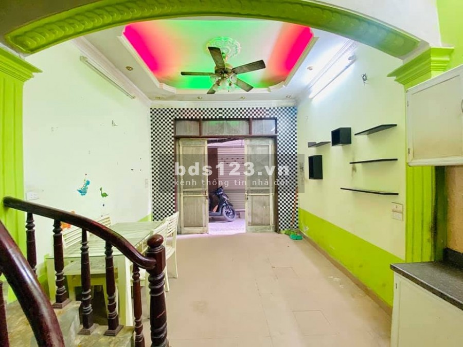 Siêu phẩm Đặng Văn Ngữ-Đống Đa, cách ngõ ô tô 5m, ngõ trước nhà 3m, MT 4.6m, giá 2.95 tỷ.
