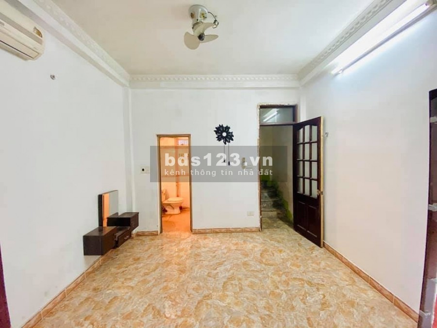 Siêu phẩm Đặng Văn Ngữ-Đống Đa, cách ngõ ô tô 5m, ngõ trước nhà 3m, MT 4.6m, giá 2.95 tỷ.