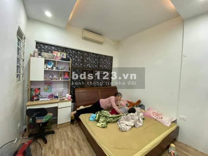 127 Văn Cao SIÊU HIẾM 10M RA OTO NHÀ ĐẸP