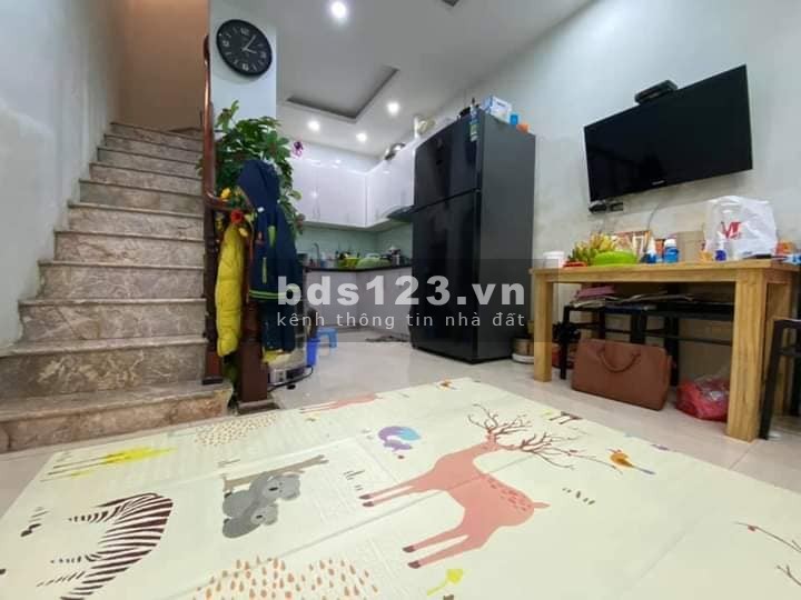 127 Văn Cao SIÊU HIẾM 10M RA OTO NHÀ ĐẸP