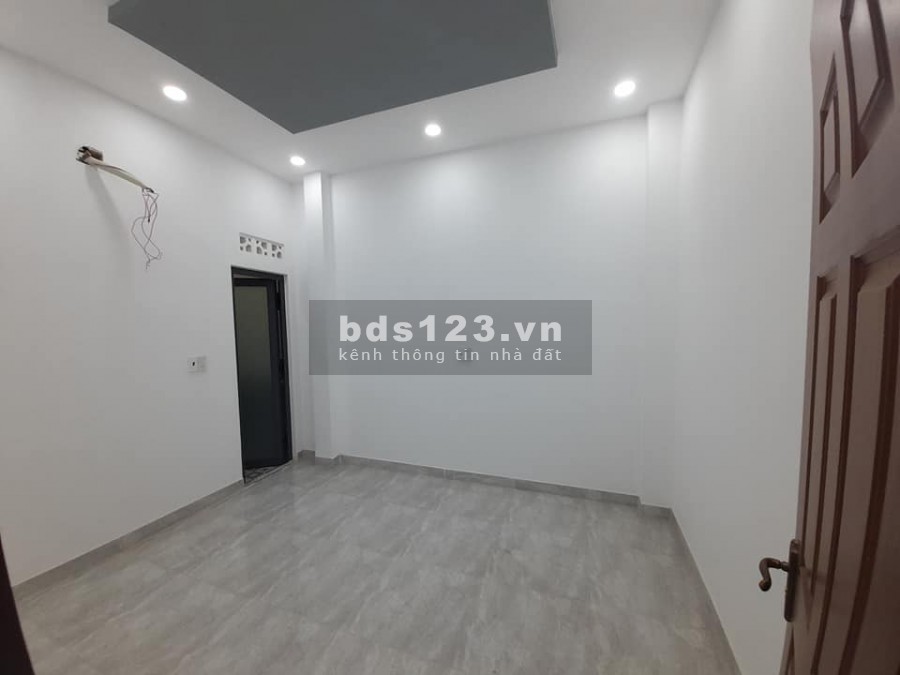 Hẻm kinh doanh- 56m2, 4 tầng BTCT, 4PN nhà cực đẹp F4,Q. Tân Bình giá chỉ 8 tỷ rưỡi.