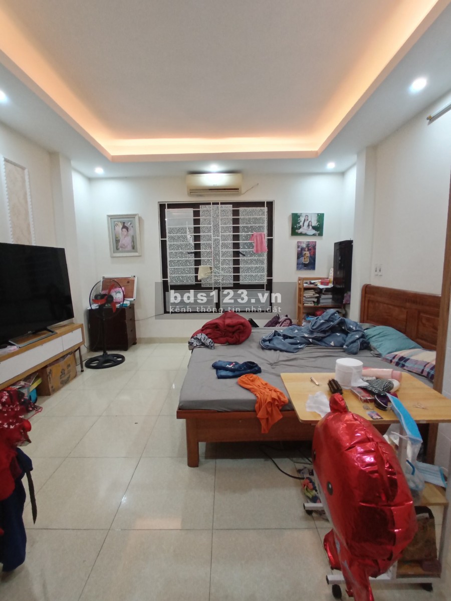 Nhà đẹp Hoàng Mai 33m 5T MT 4.5m ở ngay ngõ thông gần oto LH 0392028893