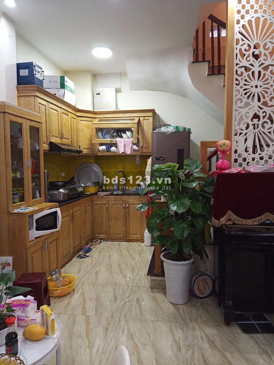 Nhà đẹp Hoàng Mai 33m 5T MT 4.5m ở ngay ngõ thông gần oto LH 0392028893