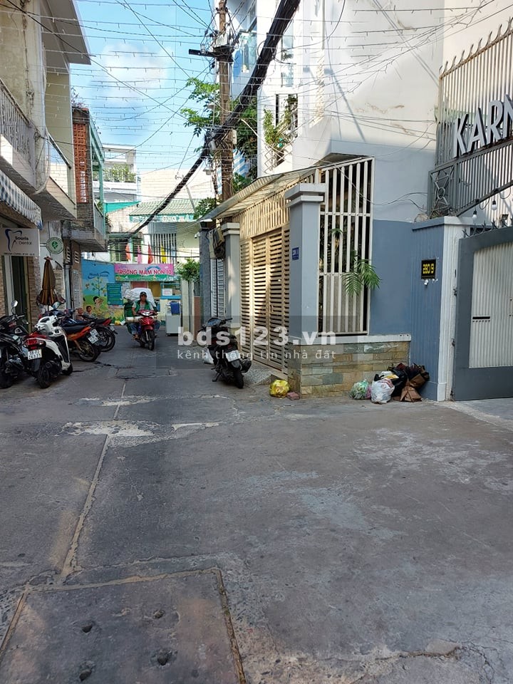 Bán gấp nhà Đường Cách Mạng Tháng 8, giá 3 tỷ 6, ngân hàng cho vay 3 tỷ