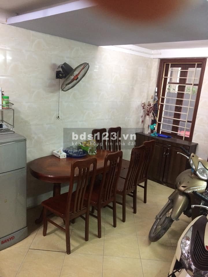 Chuyển nhà cần bán, Diên tích 45M ngõ hội vũ. gần chợ hầng da. bênh viên Việt Đức. Tiện ích bao quanh