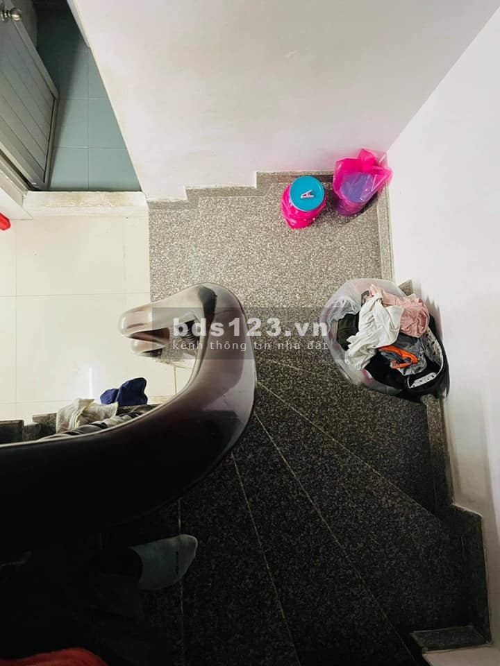 Bán nhà gần đường Phan Huy Ích, P15, Tân Bình, hẻm xe hơi, 2 tầng, 30m2, giá chỉ 2,95 tỷ.