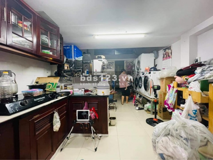 Bán nhà gần đường Phan Huy Ích, P15, Tân Bình, hẻm xe hơi, 2 tầng, 30m2, giá chỉ 2,95 tỷ.