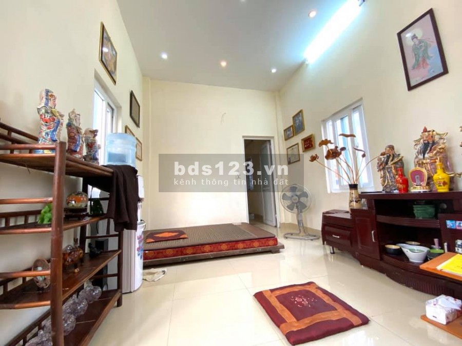Nhà đẹp Phố Trương Định, Hoàng Mai, dt 60m2, 3 tầng, ngõ ba gác. Giá 3 tỷ 15