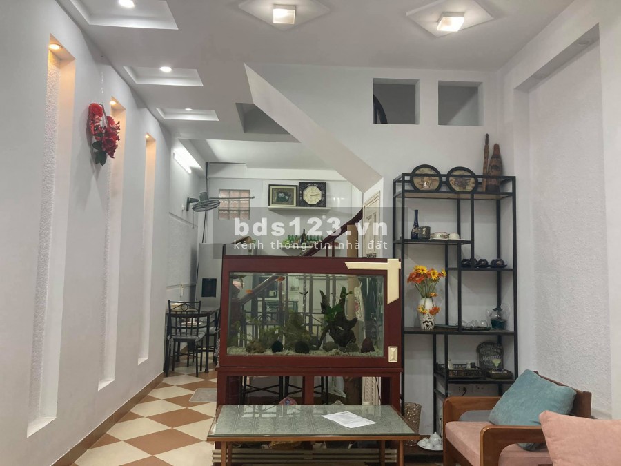 Bán nhà Phùng Chí Kiên, Phường Nghĩa Đô, Cầu Giấy 45m2x5T, mặt tiền 3,7m ô tô cách nhà 20m