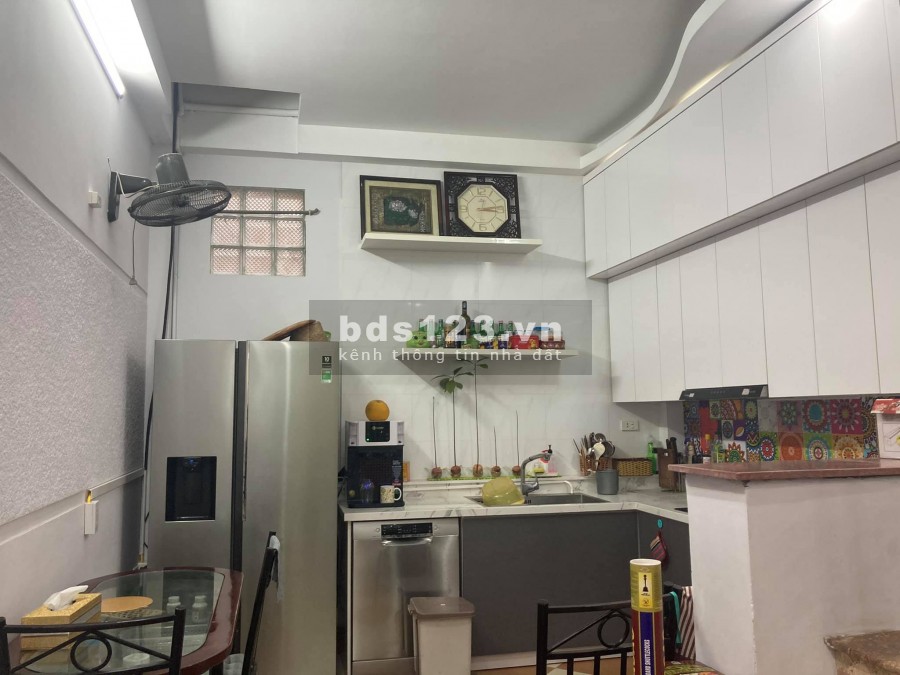 Bán nhà Phùng Chí Kiên, Phường Nghĩa Đô, Cầu Giấy 45m2x5T, mặt tiền 3,7m ô tô cách nhà 20m