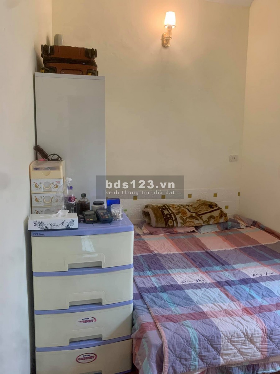 Bán nhà 3 tầng, 25m2, khu vực gần trung tâm chợ mơ, Bạch Mai.