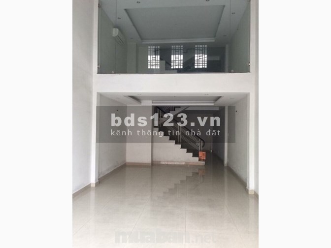 Nhà MT HỒ VĂN HUÊ phường 9 Phú Nhuận khu chuyên áo cưới