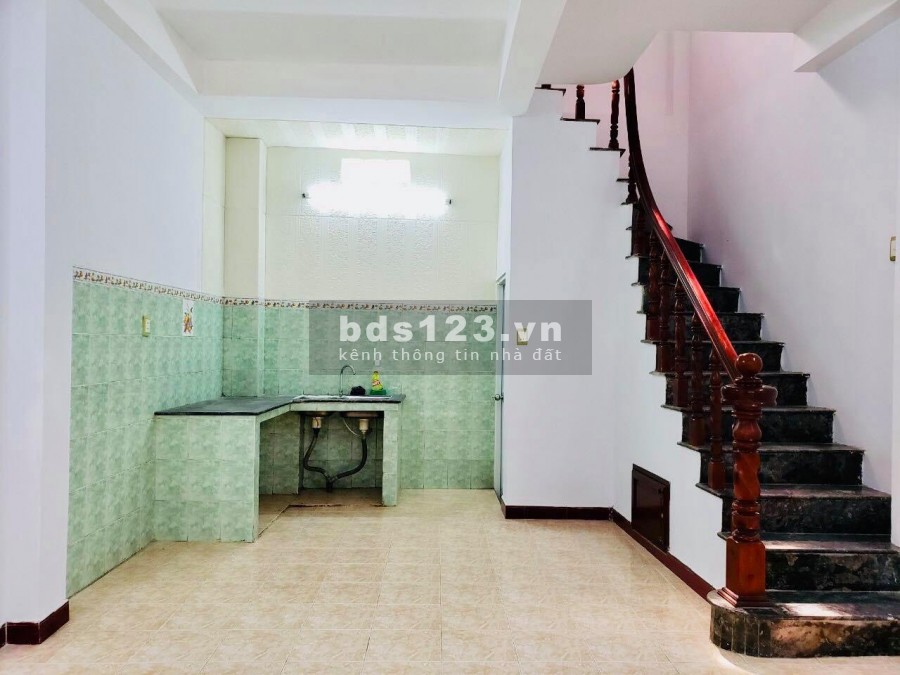 Nhà Quận 10 dt 58m2, 3 Tầng giá chỉ 5 tỷ 5