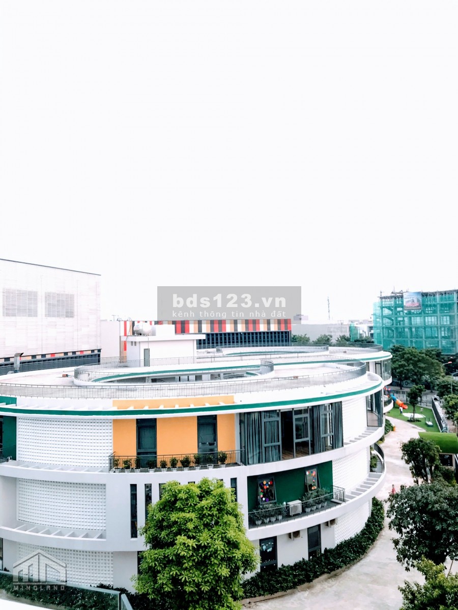 Bán nhà hoàn thiện đã có sổ dt: 7x19m, nở hậu 9m trong KDC Vạn Phúc City Thủ Đức