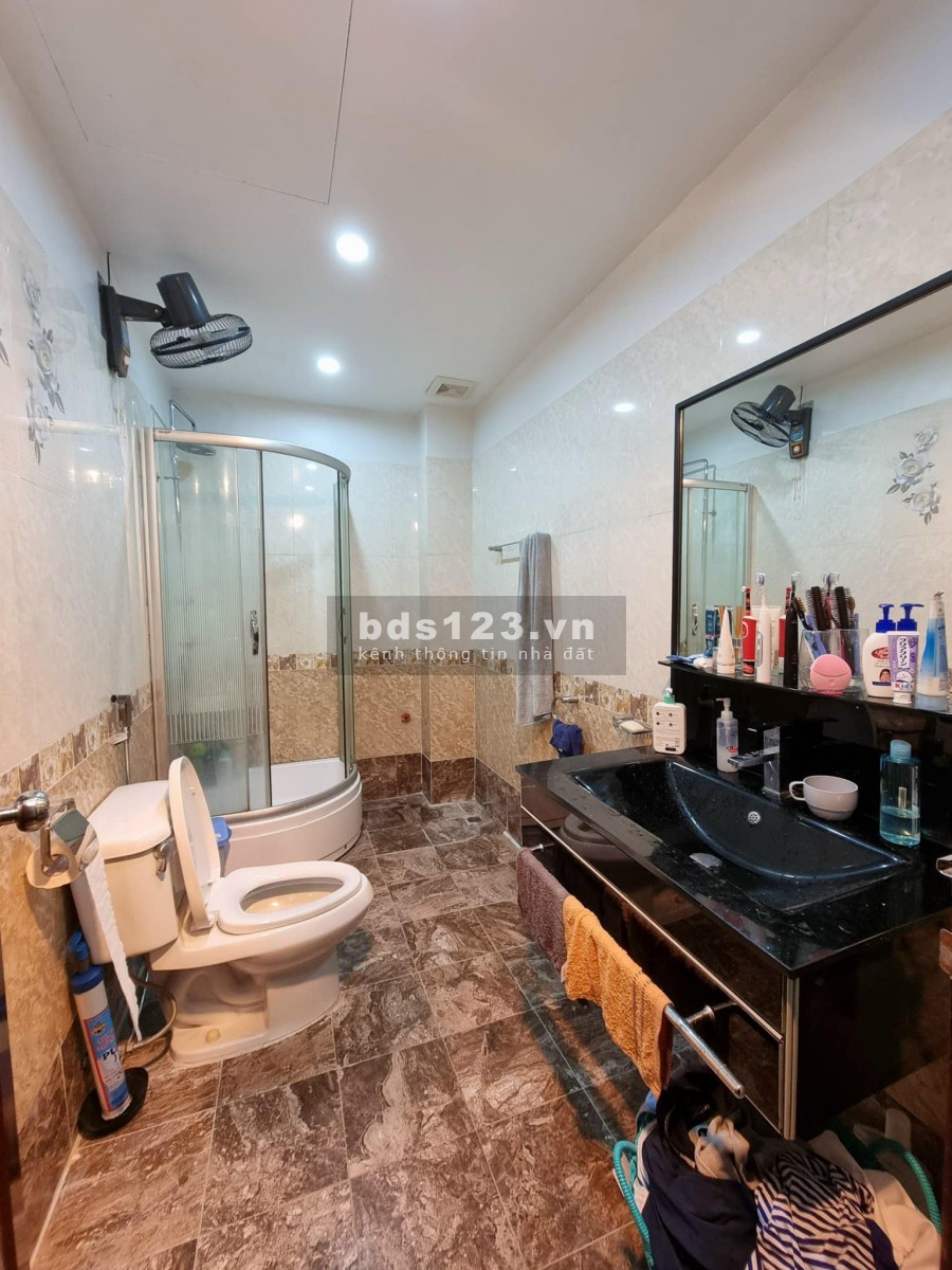 Bán nhà Phố Thiên Hiền, 3 ô tô tránh, vỉa hè, kinh doanh, 63m2, 6 tầng, thang máy, 16 tỷ.