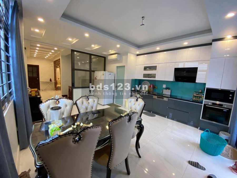 Bán nhà Phố Thiên Hiền, 3 ô tô tránh, vỉa hè, kinh doanh, 63m2, 6 tầng, thang máy, 16 tỷ.