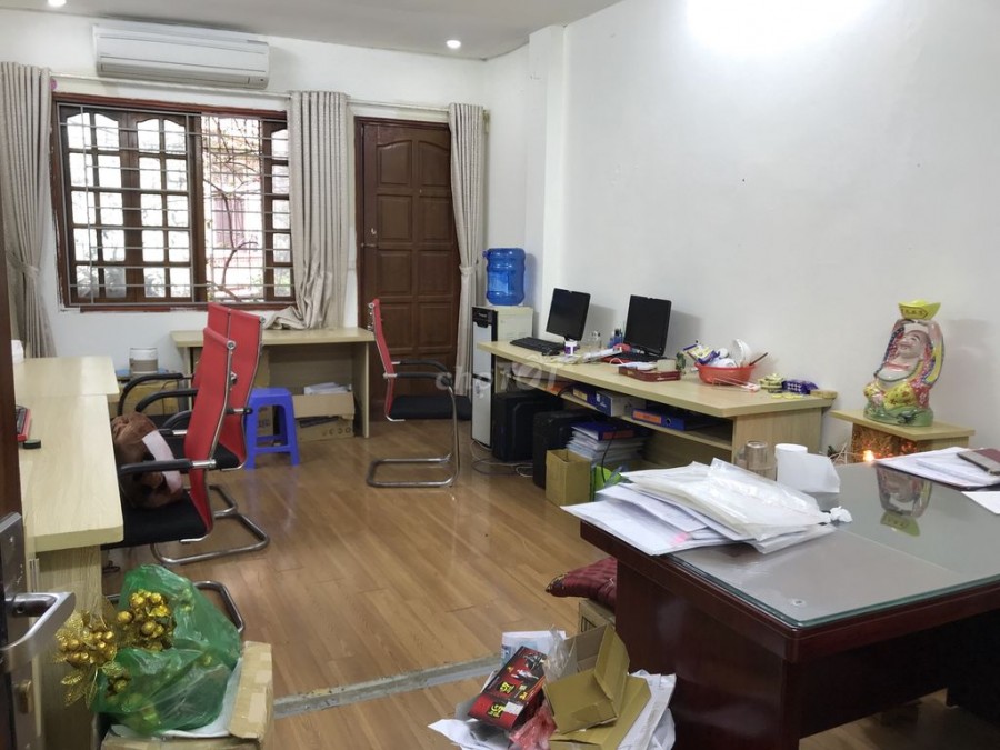 Cần cho thuê văn phòng tại đường Hoàng Văn Thái, Phường…
